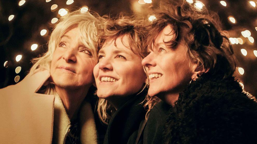 The Lasses & Leoni - A Celtic Winter