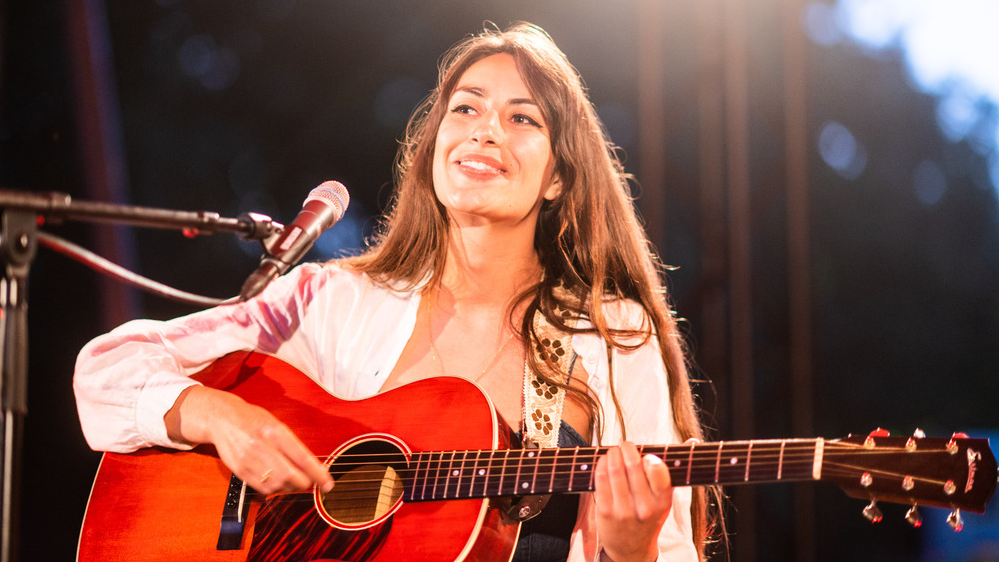 Indra Salima Zingt Joni Mitchell