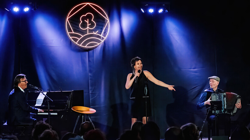  ‘C’est Ma Vie’; Franse chansons